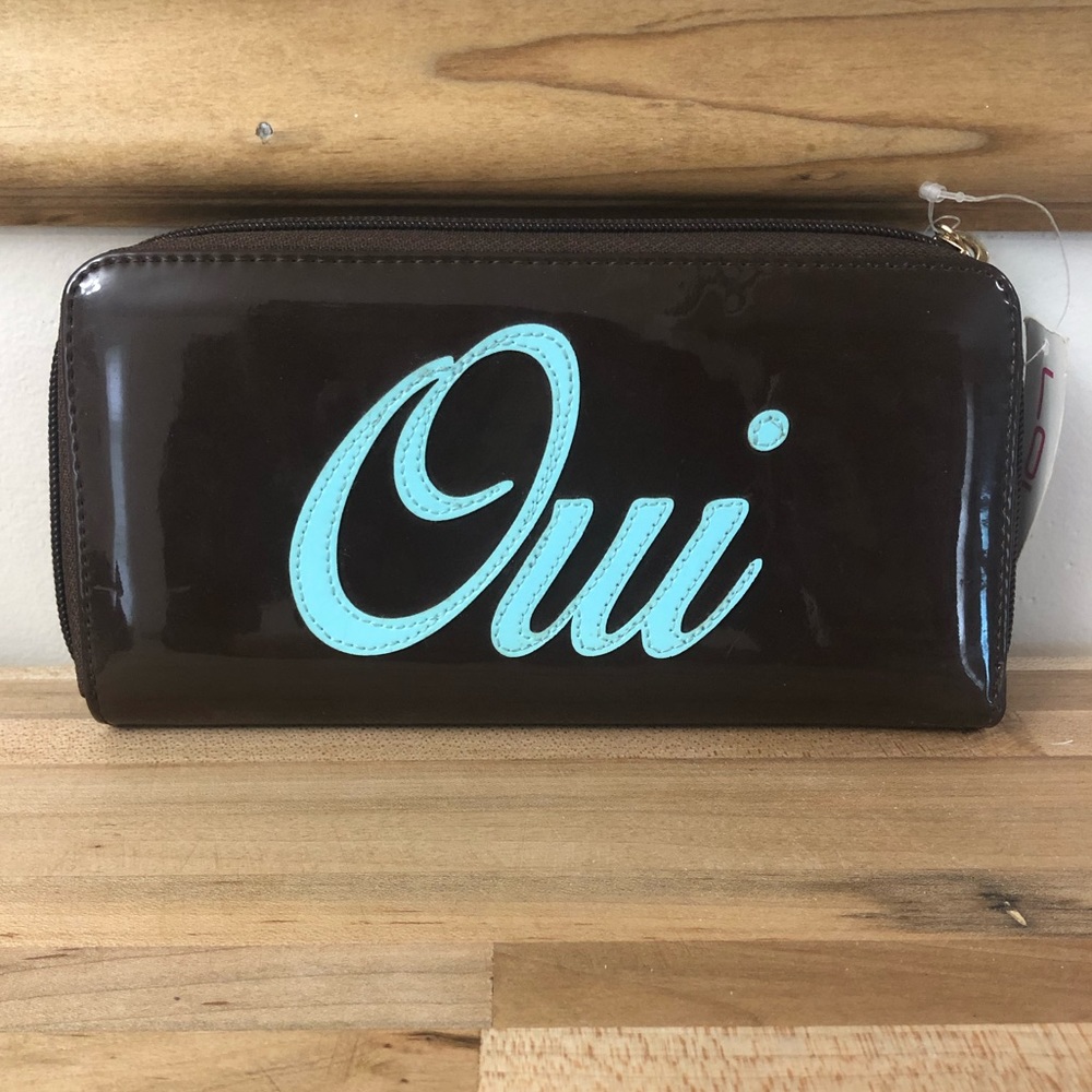 “Oui” Lolo Wallet